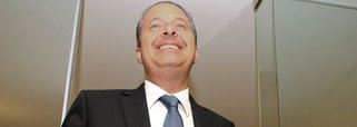 A busca de Eduardo por um palanque forte
