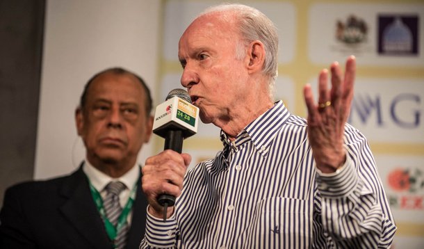 CBF errou ao demitir Mano, diz Zagallo