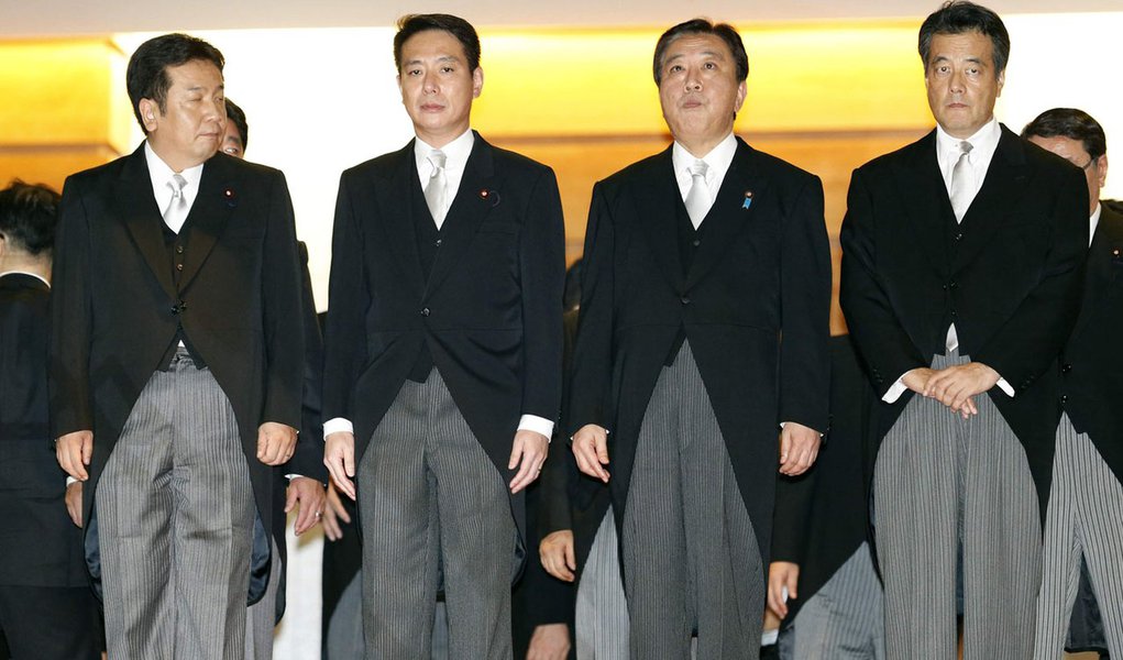 Premiê do Japão nomeia novo ministro das Finanças