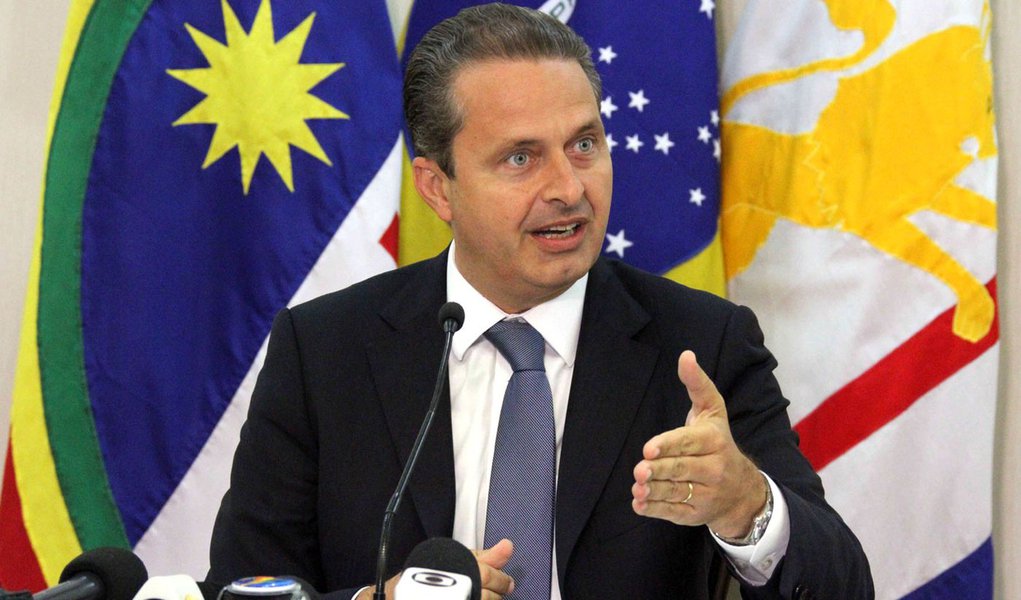 Campos quer economia no centro do debate político