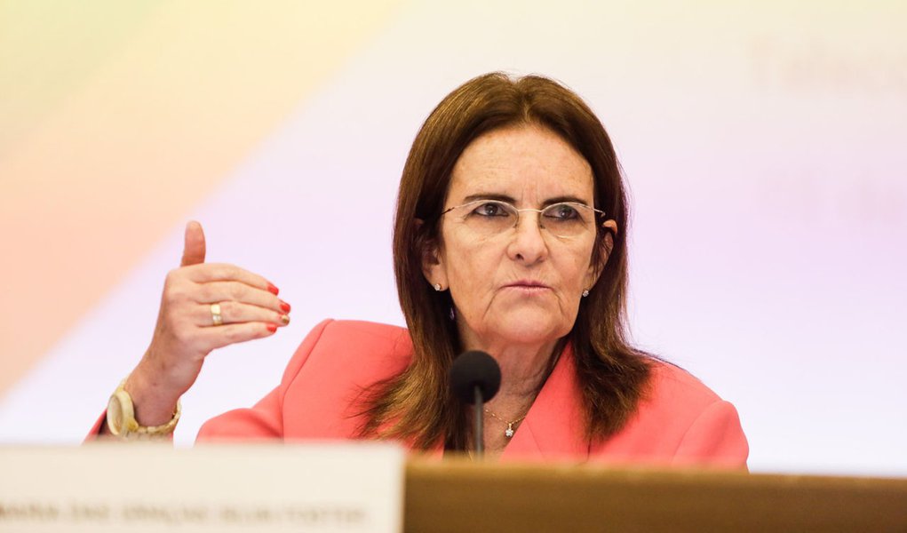 Petrobras prevê 2013 "difícil, mas exequível"