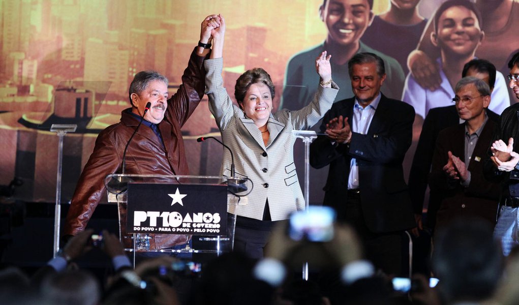 Em Salvador, Dilma tenta se reconciliar com o PT