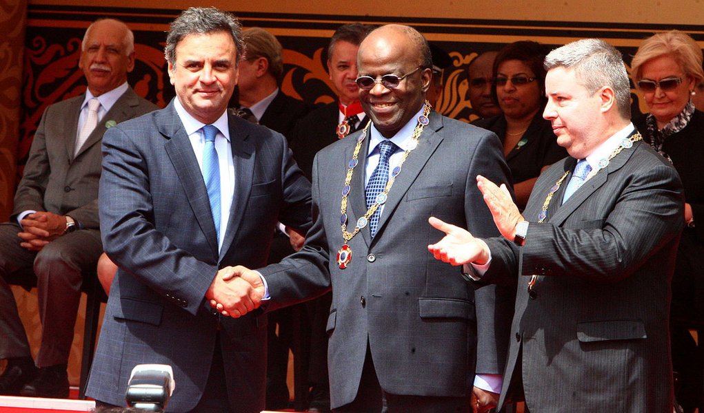 Convite tucano a Barbosa é para o governo de Minas