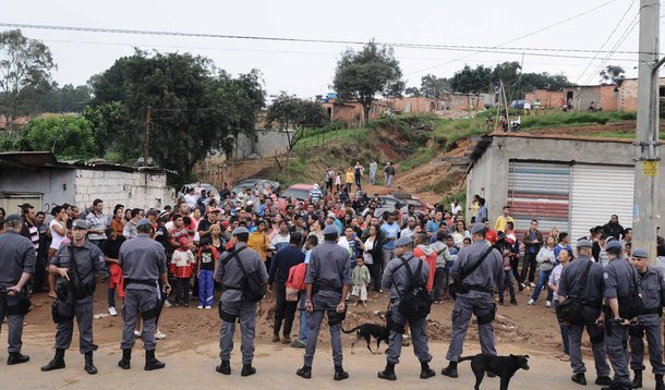 Após confronto, reintegração de posse é suspensa em São Paulo