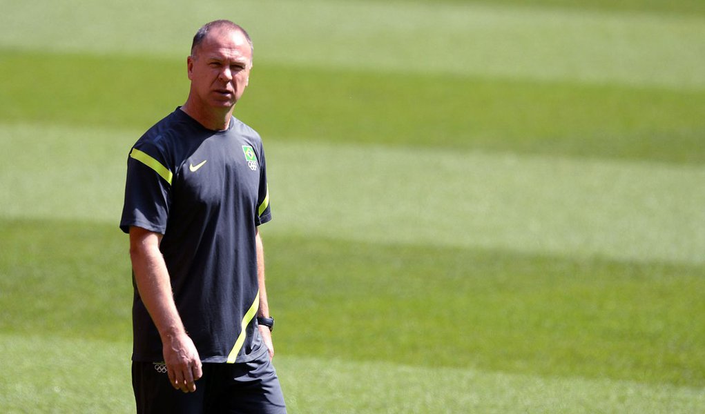 Mano confirma nova convocação da Seleção para quinta-feira