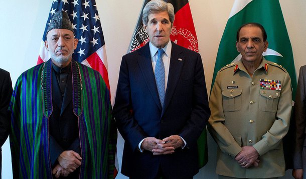 CIA enviou milhões ao governo afegão em malas, diz NYT