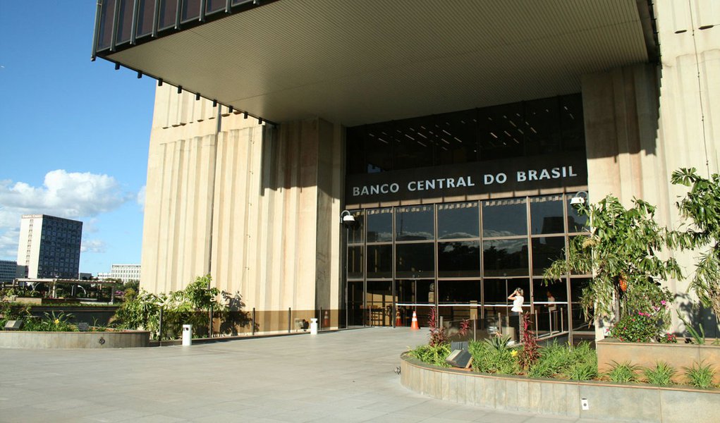 Mercado se mostra mais cauteloso do que jornais