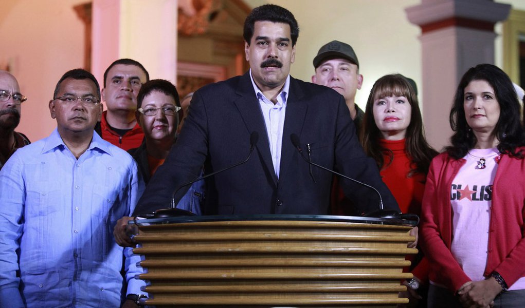 Cirurgia de Chávez foi um sucesso, diz vice-presidente da Venezuela