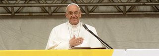 Papa Francisco defende igreja nas redes sociais