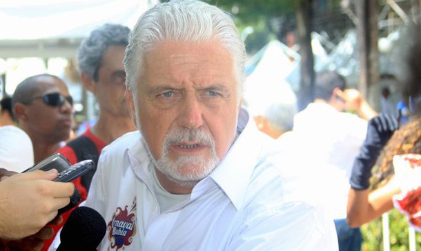 Wagner justifica falta de Dilma com tragédia no RS
