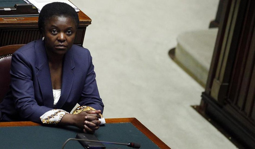 Primeira ministra negra da Itália é alvo de insultos