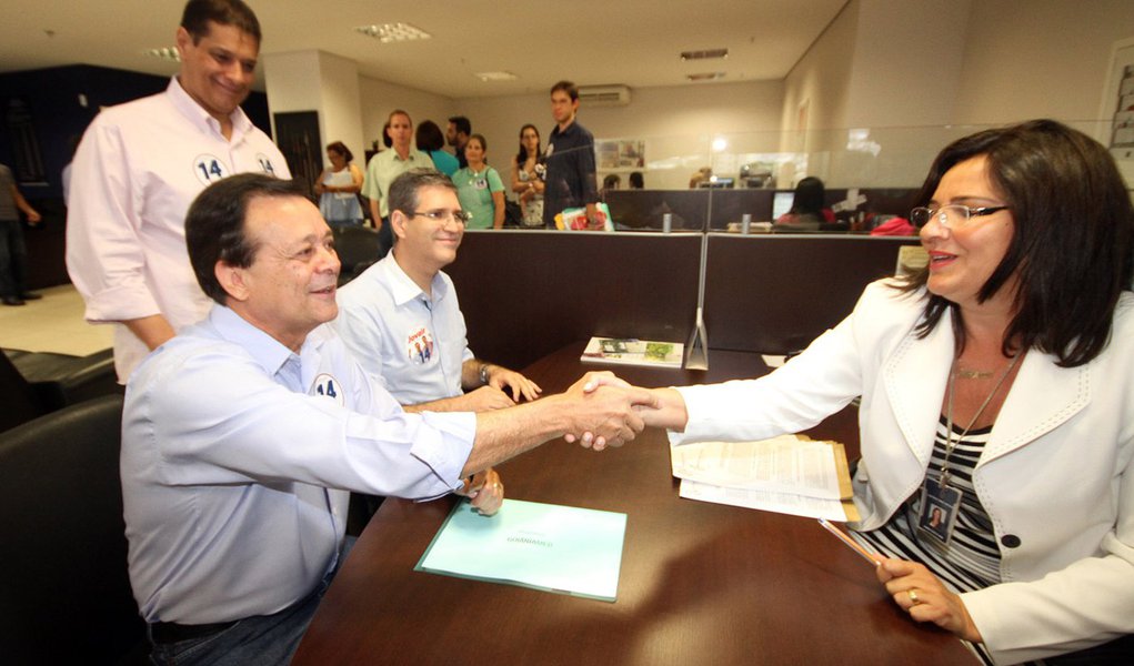 Jovair registra promessa de plano de saúde gratuito