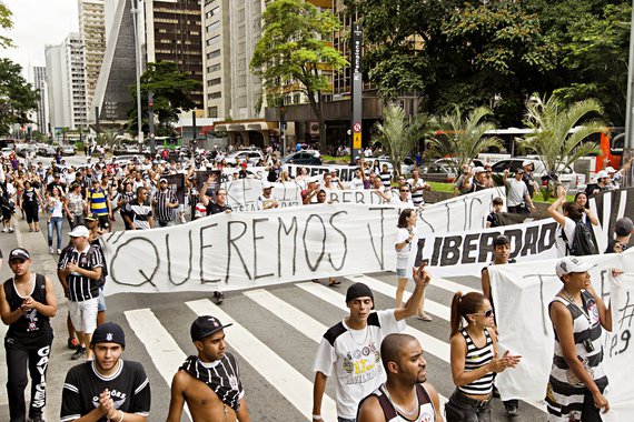 Corintianos pedem liberdade dos torcedores presos