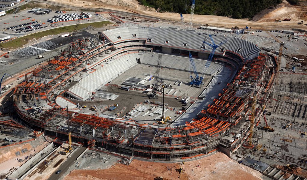 Construção da Arena Pernambuco chega a 64%