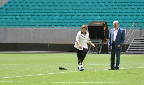 Dilma: "Vamos dar um show de bola para o mundo"