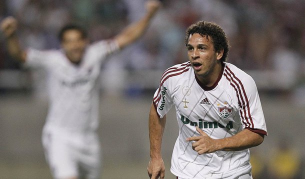 Flu bate Coxa, vai a 72 pontos e crava: É campeão! 