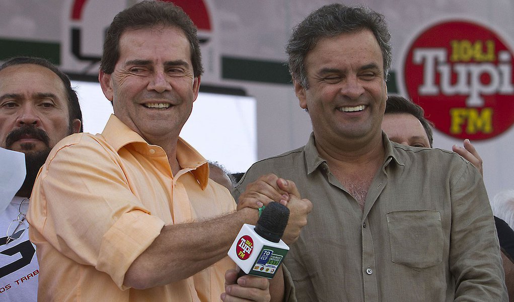 Aécio: "Inflação não pode roubar o trabalhador"