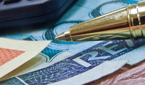 Déficit nas contas externas bate recorde, diz BC