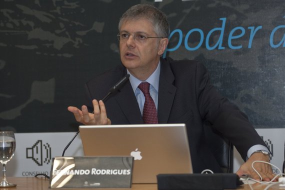 Fernando Rodrigues, jornalista Folha S P. A Nova ordem Politica Empurrada pela revolucao das Midias Sociais. O poder da internet e da comunicacao descentralizada. Fecomercio, Sao Paulo, 25mar11.