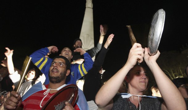 Cristina enfrenta maior 'panelaço' do segundo mandato