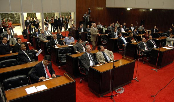 Anastasia vive maus momentos na Assembleia