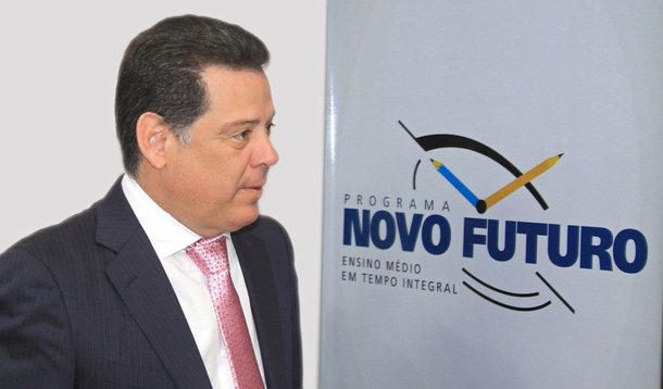 Estado oferecerá ensino médio em tempo integral