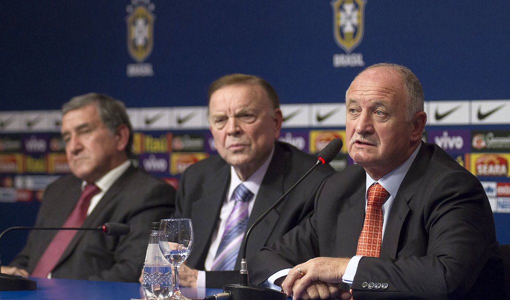 Felipão opta por mais experiência