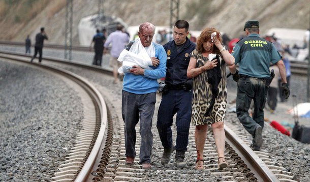 Acidente de trem mata 78 pessoas na Espanha