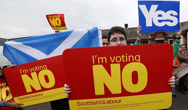 PartidÃ¡rios de lados opostos fazem campanha antes de referendo sobre a separaÃ§Ã£o da EscÃ³cia do Reino Unido. 04/09/2014  REUTERS/Russell Cheyne