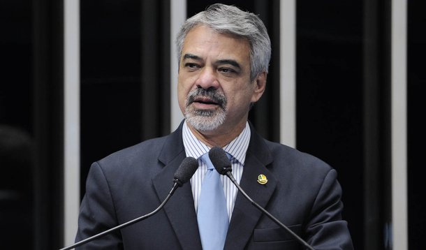 PT ameaça PSB com candidatura própria 