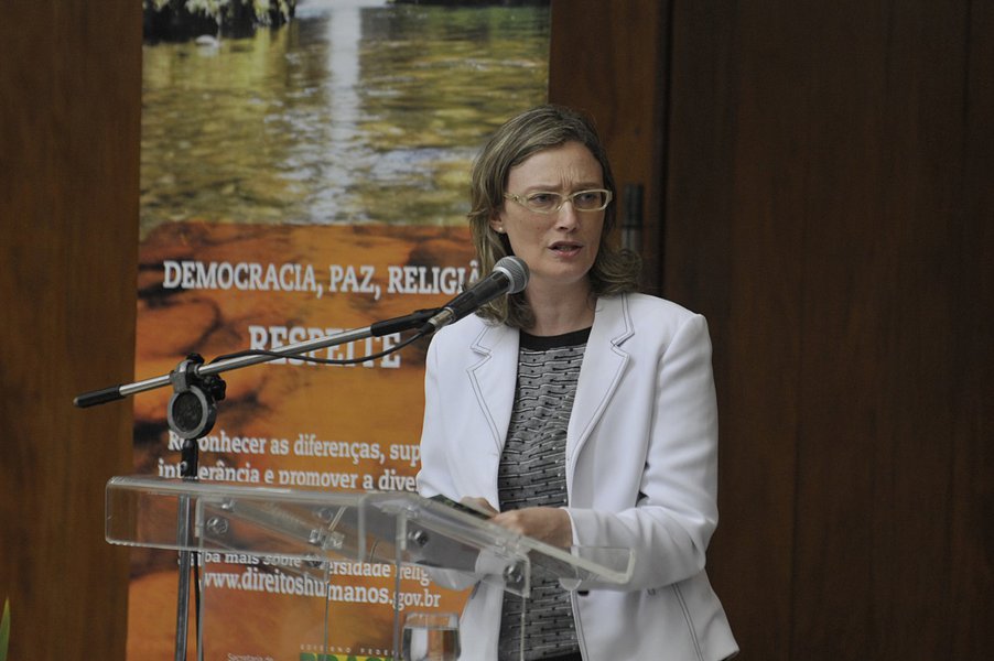 Maria do Rosário sobre chefe de gabinete do TRF4: falta de postura e ética