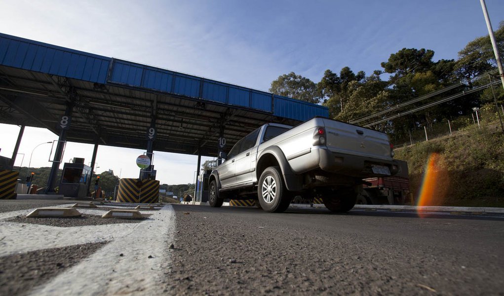 EGR assume praças de pedágio e reduz tarifas