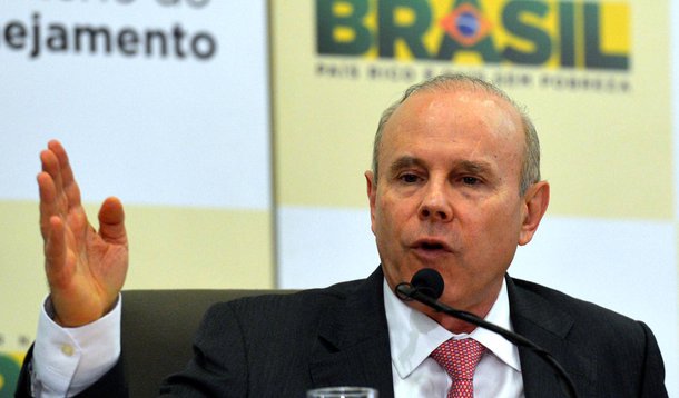 Os ministros da Fazenda, Guido Mantega e  do Planejamento, Miriam Belchior apresentam o relatório de reprogramação financeira e orçamentária relativa ao Orçamento Geral da União para 2013.