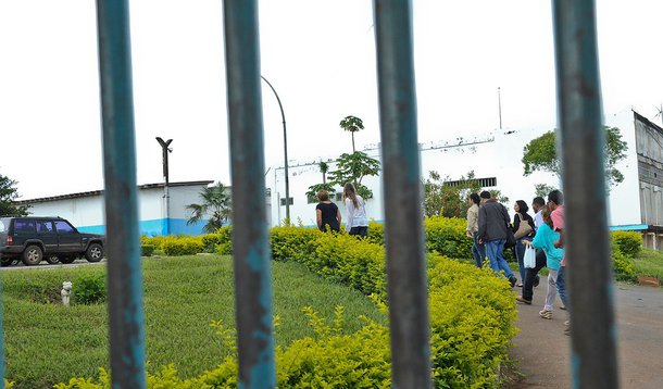 Brasília - Autoridades da Comissão de Direitos Humanos da Câmara e da Defensoria Pública do Distrito Federal, do Conselho Tutelar, visitam o Centro de Atendimento Juvenil Especializado (Caje) , após morte de adolescente, de 17 anos, no local