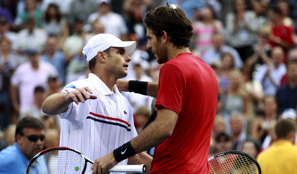 Argentino aposenta Andy Roddick