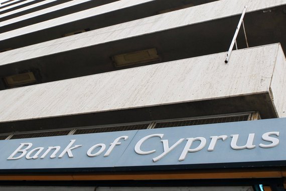 Chipre detalha perdas para grandes clientes de banco