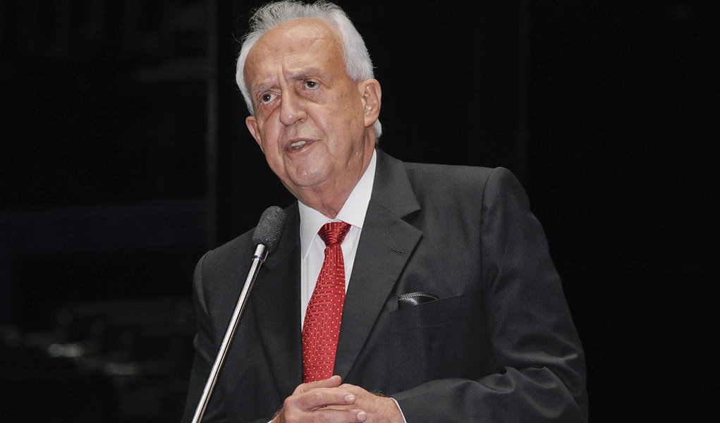 Jarbas: PT culpa adversários por erros do governo