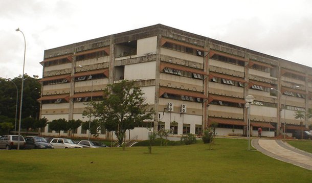 UFMG retoma atividades após 79 dias em greve