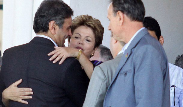 Aécio e Dilma, enfim, concordam: 100% dos royalties para a educação