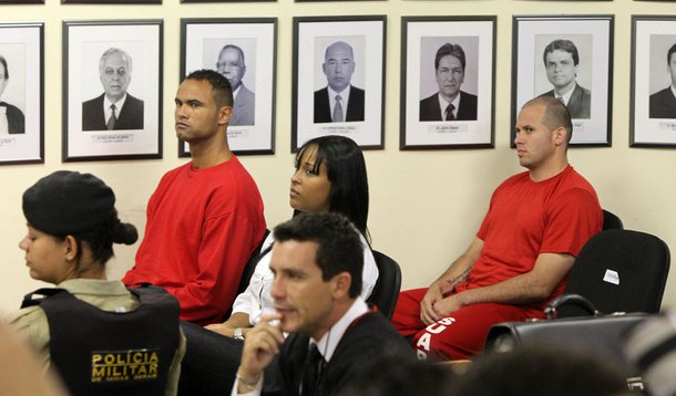 Bruno dispensa advogados