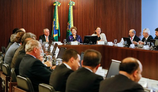 Presidenta Dilma Rousseff durante reunião do Conselho Político. (Brasília - DF, 19/11/2013)