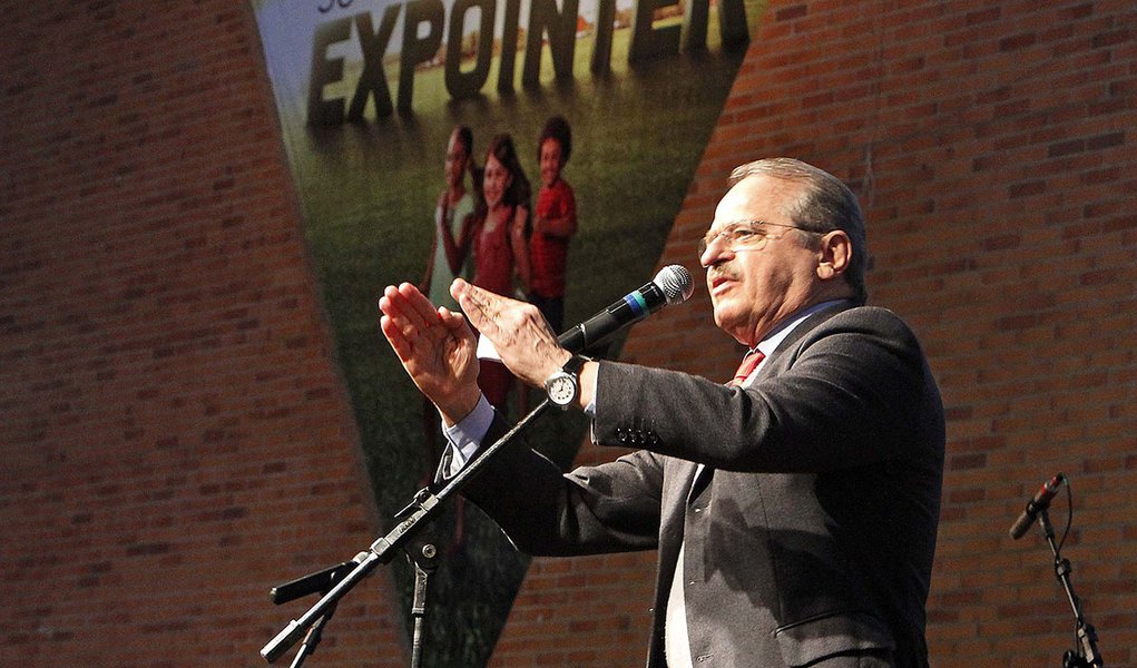 Tarso quer PT mais 'à esquerda'