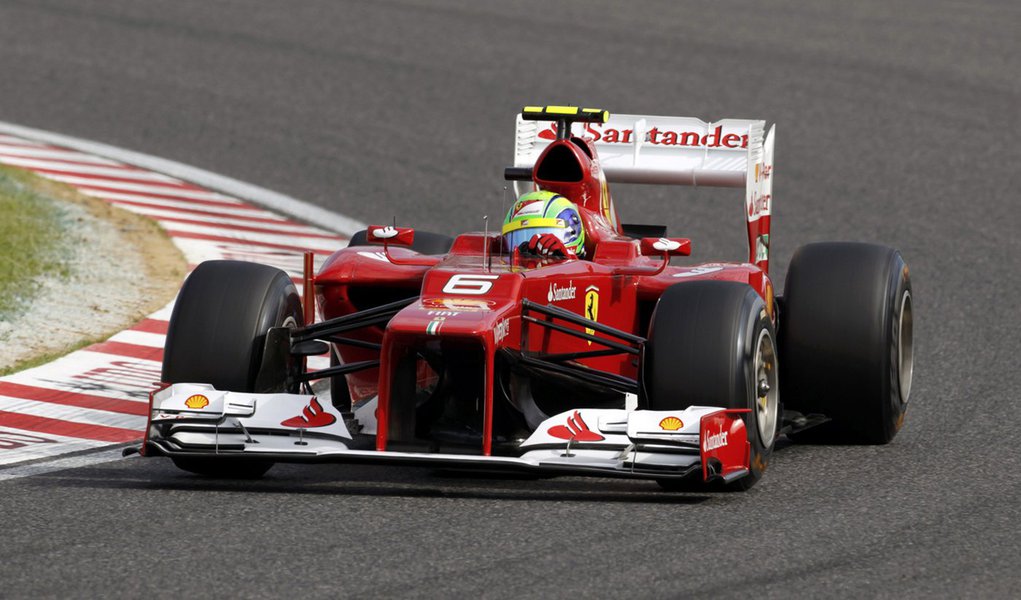 Massa renova com a Ferrari para 2013