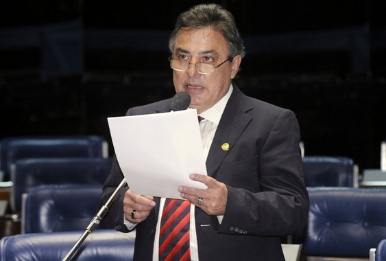 Perrella: “Dá vergonha” de presidir comissão