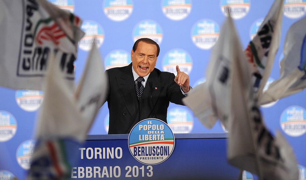 Contagem inicial na Itália mostra Berlusconi à frente no Senado