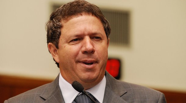 Zé Gomes vai para o PTB de olho na vice de Perillo