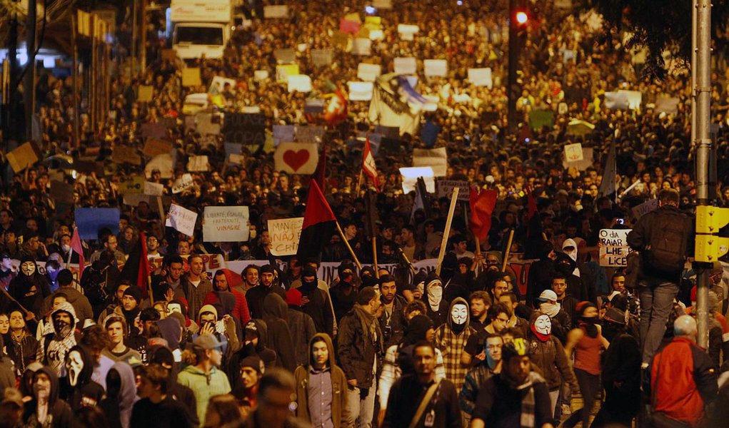 Delitos em protestos continuam em apuração
