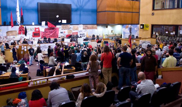 Manifestantes devem deixar Câmara na segunda