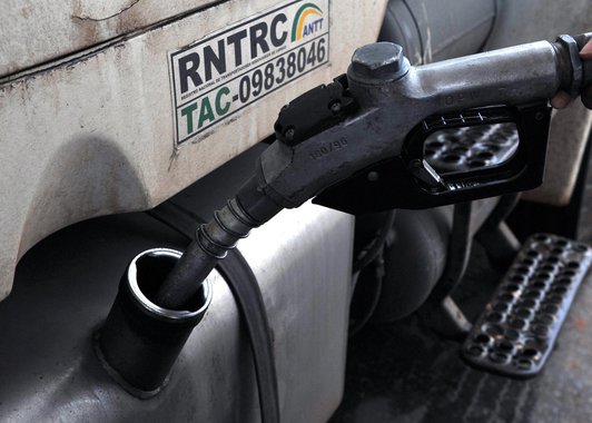 Petrobras reajusta diesel nas refinarias nesta quarta