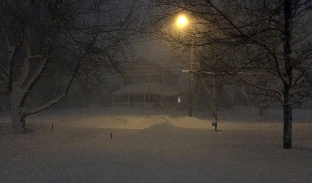 Nevasca em Nova York. 18/11/2014. REUTERS/Judith Gros